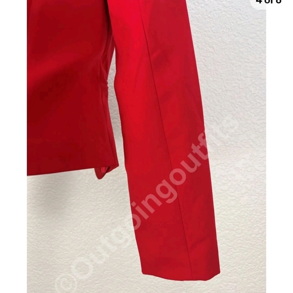 Blazer - Picture 2 of 5